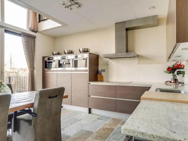 Beneluxlaan 620, Almere