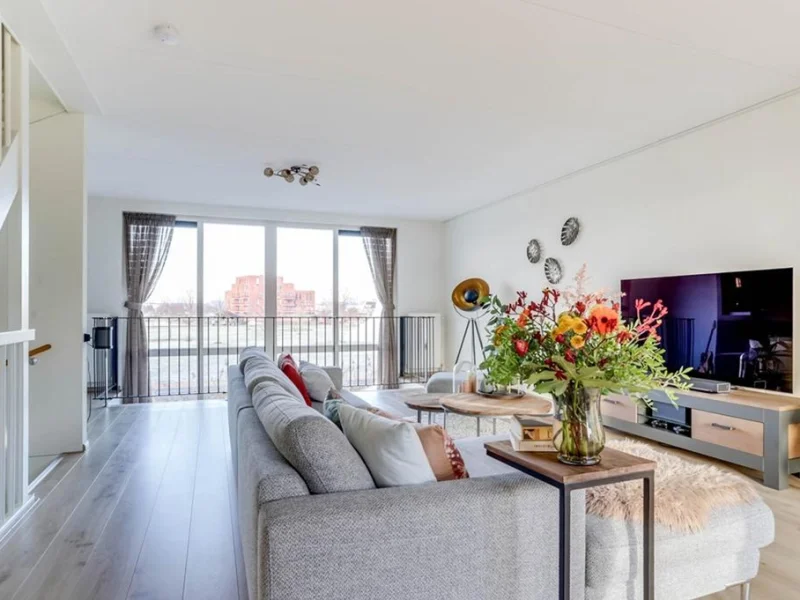 Beneluxlaan 620, Almere