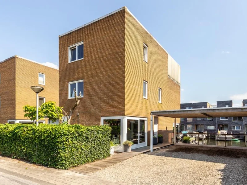 Giek 16, Almere