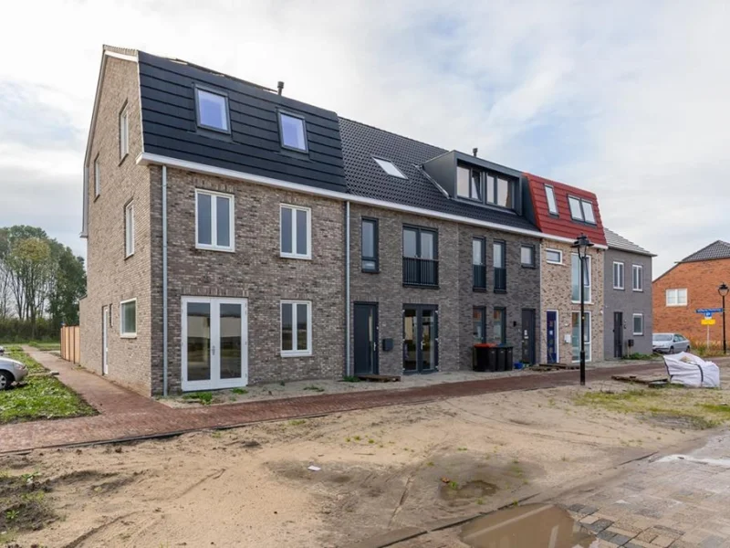 Joh. Van Der Waalsweg 5, Almere