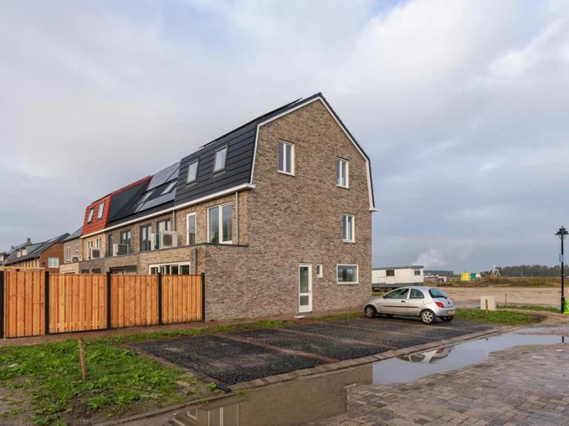 Joh. Van Der Waalsweg 5, Almere