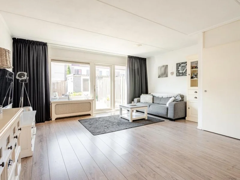 Kornoeljestraat 14, Almere