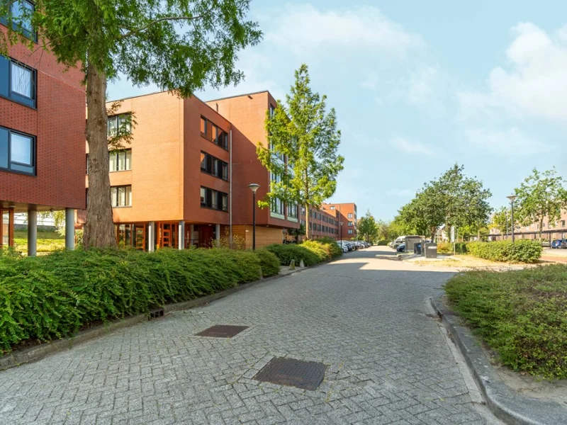 04-Laan der V.O.C. 346 - Almere.jpg