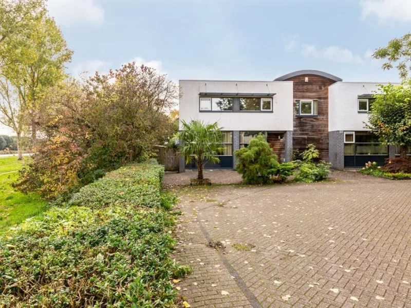 Libelleplantsoen 8, Almere