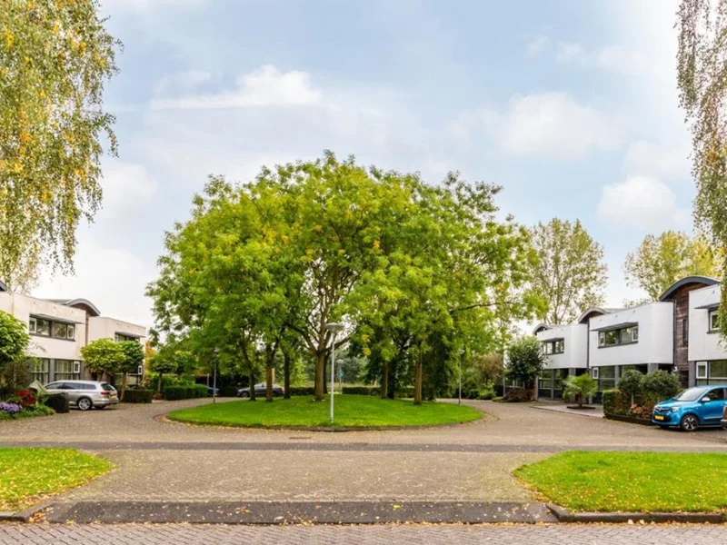 Libelleplantsoen 8, Almere