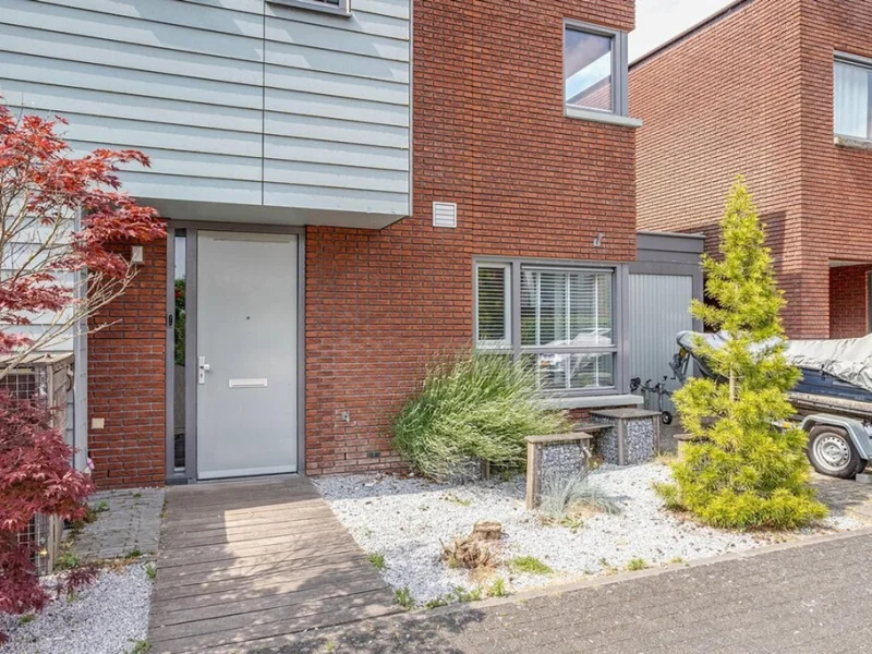 Plecht 25, Almere