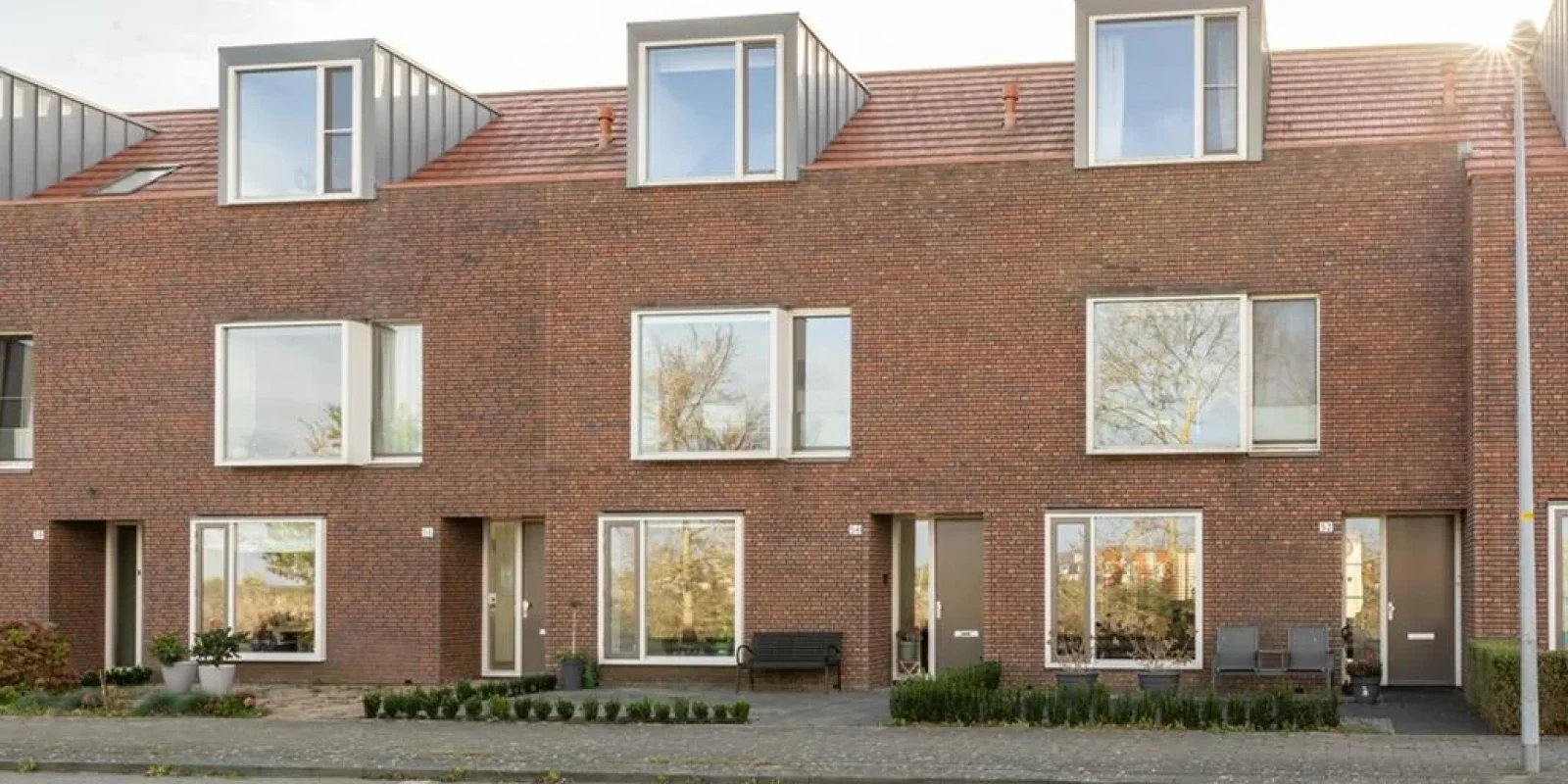 Roer 54, Almere