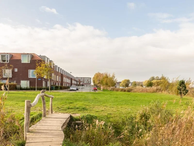Roer 54, Almere