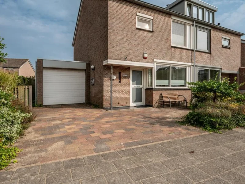 Schönbergweg 54, Almere