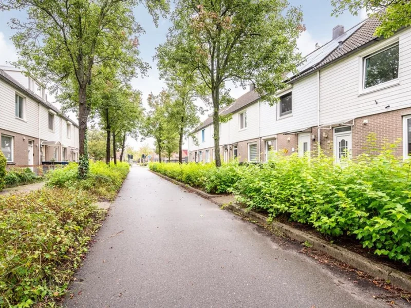 Volkerakpad 11, Almere