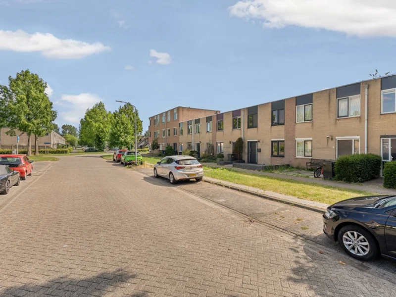 04-Zonnebloemweg 8 - Almere.jpg