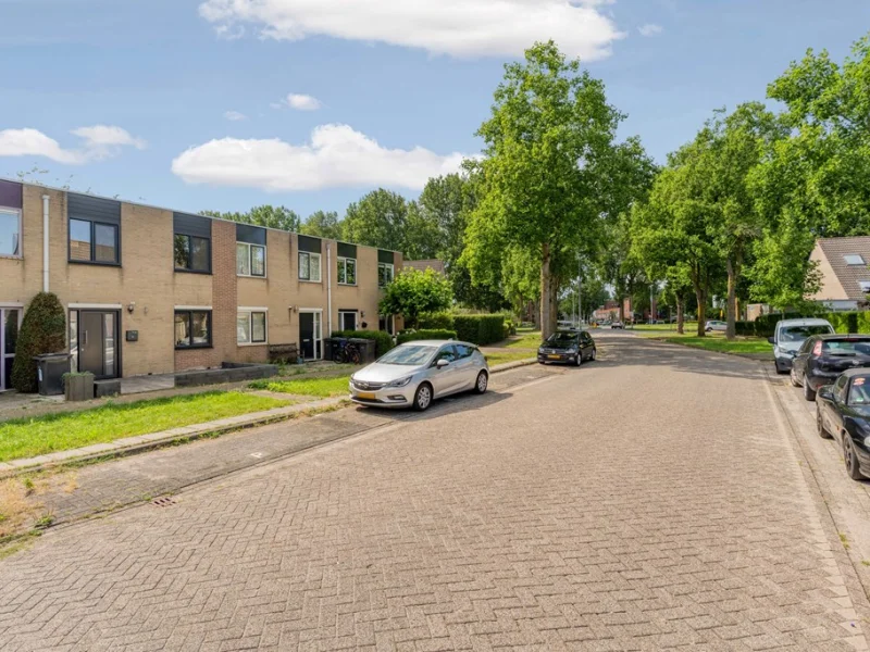 05-Zonnebloemweg 8 - Almere.jpg