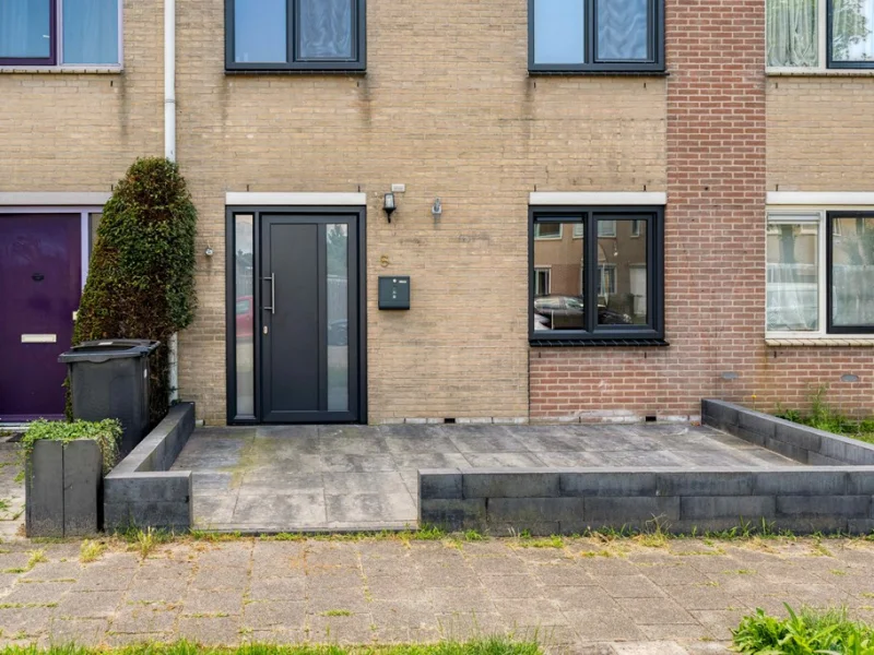 06-Zonnebloemweg 8 - Almere.jpg