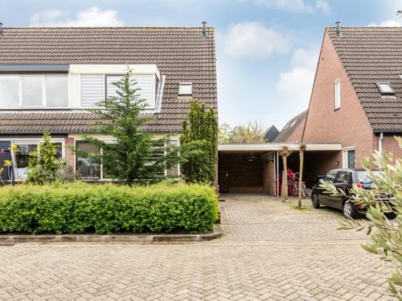 Horst 32 32, Lelystad